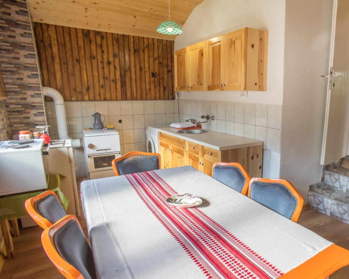 Vila Tijana Žabljak Exteriör bild
